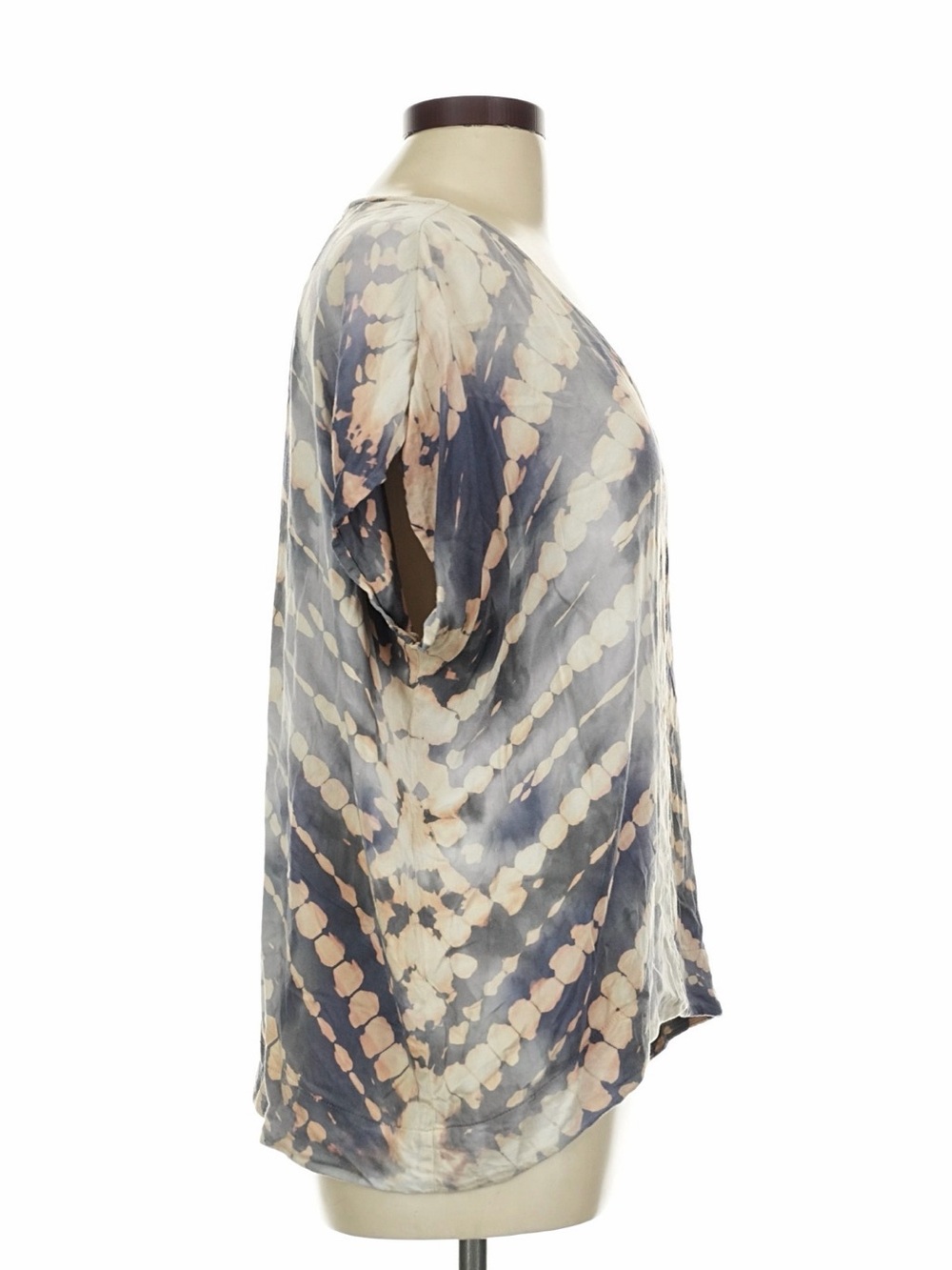 River & Sky Downtown tee V-Neck Tie-Dye Blouse - Neutral Navy & Cream - Picture 3 of 7